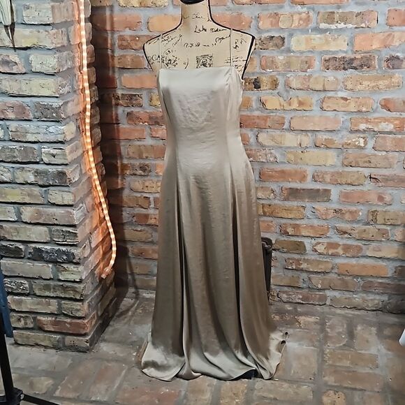 NWT Theory Cami Volume Mesa Crushed Satin Midi dress size 6 - Picture 4 of 16